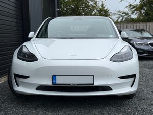 212 Tesla Model 3 Standard Plus - Image 2