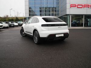 Porsche Macan 4 Electric - Image 2
