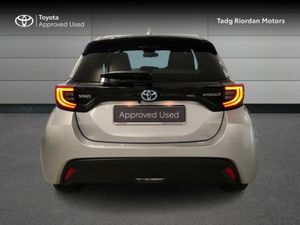 Toyota Yaris HYB L/SPORT MONO - Image 4