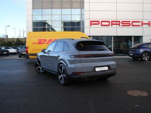 Porsche Cayenne E-Hybrid - Image 3