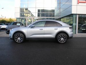 Porsche Macan Electric - Image 4