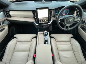 Volvo XC90 T8 ULTRA BLONDE LEATHER HUGE SPEC - Image 2