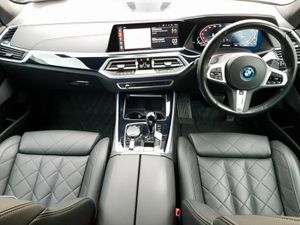 BMW X5 xDrive45e M Sport Pro - Image 4
