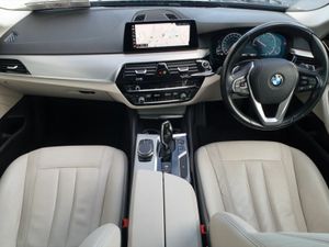 BMW 5-Series 520d SE Auto - Image 4