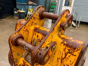 36" CAT DIGGING BUCKET......65mm PINS.......315f. - Image 4