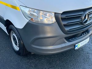 2022 Sprinter 315/36 with 3.5 Ton Towing - Image 3