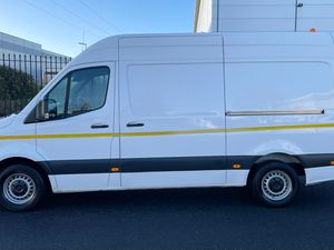 2022 Sprinter 315/36 with 3.5 Ton Towing - Image 4