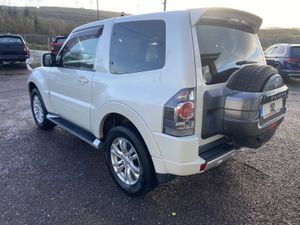 2015 Mitsibishi Pajero SWB Automatic - Image 4