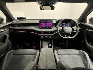 Skoda Superb Sportline DSG 2.0TDI 150BHP - Reversi - Image 4