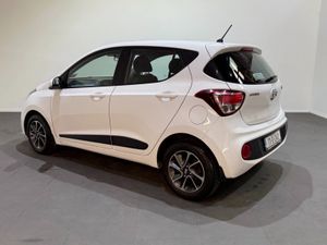 Hyundai i10 1.0L Deluxe Only 101,000 km - 2017 - Image 3