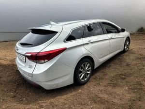 2017 Hyundai i40 Comfort 1.7 Diesel Estate - Image 2
