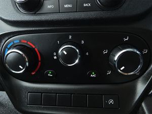 2021 Iveco Daily Luton Box Van - Image 2