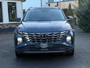 Immaculate 232 Hyundai Tucson Executive! - Image 2