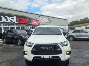 Toyota Hilux 2.4D GR EDITION 360 REV CAMERA 4X4 HA - Image 2