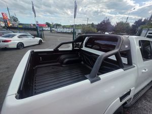 Toyota Hilux 2.4D GR EDITION 360 REV CAMERA 4X4 HA - Image 4