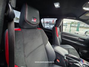 Toyota Hilux GR EDITION 2.4D 360 REV CAMERA  4X4 H - Image 4