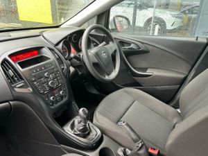 Opel Astra E 1.4 100PS 5DR - Image 3
