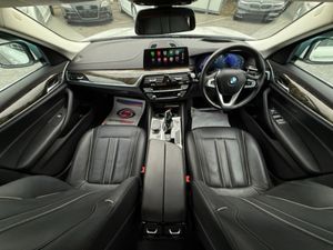 BMW 5-Series ( 182 REG 523D  LUXURY UPGRADED PACK - Image 4