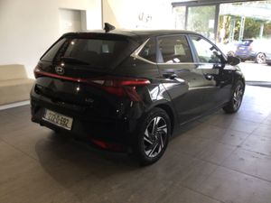 Hyundai i20 DELUXE PLUS - Low Mileage - Warranty & - Image 2