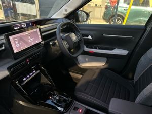 Citroen C3 Aircross Plus 1.2 MHEV    NEW MODEL - Image 2