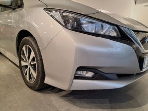 Nissan Leaf SV 40KW- Very Low kms - 1 Owner - Batt - Image 4