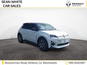 Renault 5 TECHNO 52KWH 150HP - Image 2