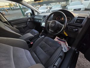Volkswagen Touran ( 132 REG  )1.4 TSI HIGHLINE EDI - Image 3