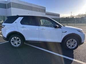Land Rover Discovery Sport 2.0 D4E, LOW MILEAGE, A - Image 4