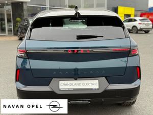 Opel Grandland GS-Line Electric 210Ps 520Km Range - Image 4