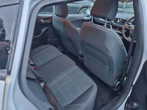 Ford Fiesta Zetec 1.1 70PS 5M 4DR - Image 4