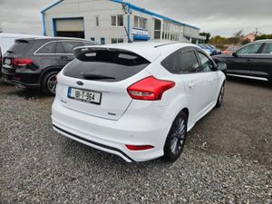 Ford Focus St-line 1.0 Ecoboost 125PS 6SPD - Image 4