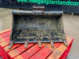 36" DIGGING BUCKET....35mm PINS.........1365t. - Image 2