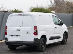 Peugeot Partner 2022 Peugeot Partner PROFESSIONAL - Image 3