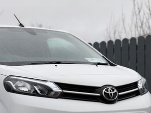 Toyota Proace €15000 + Vat ONLY 98400 KMS! 2020 TO - Image 3