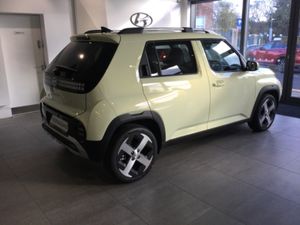 Hyundai INSTER EV Elegance 49Kwh - Image 3