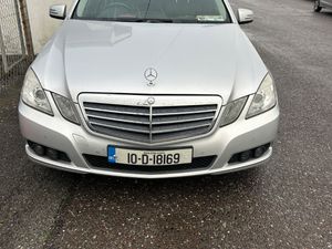 Mercedes-Benz E-Class 2010 - Image 2