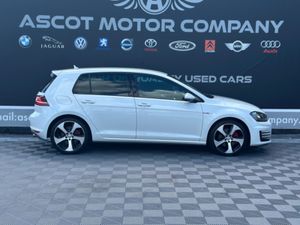 Volkswagen Golf GTI - Image 2