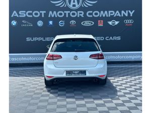Volkswagen Golf GTI - Image 4