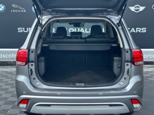 Mitsubishi Outlander 4x4 auto - Image 4