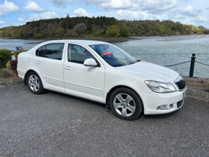 Skoda Octavia EXCLUSIVE 1.6 TDI 105HP 4DR - Image 2