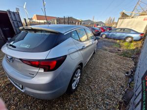 16 Opel Astra 1.6D SC 5DR NCT 10/27 RT€180 €6,995 - Image 3