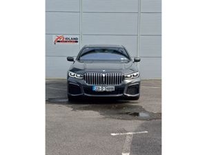 BMW 7-Series 730d  M SPORT **SUN ROOF** - Image 3