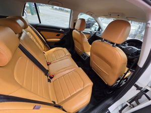 Volkswagen Golf 1.4 TSI FULL TAN LEATHER SEATS  HE - Image 3