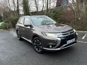 MITSUBISHI OUTLANDER / 2016 / 2.0 HYBRID / AUTO - Image 3