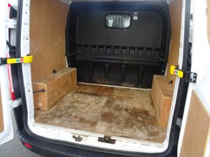 Ford Transit Custom CREW CAB  TREND 2.0 10 105M6 3 - Image 2