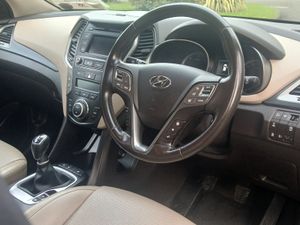 Hyundai Santa Fe 2018 *EXECUTIVE* 2.2 D 7 SEATS - Image 3