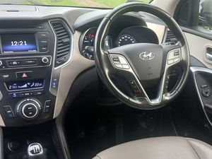 Hyundai Santa Fe 2018 *EXECUTIVE* 2.2 D 7 SEATS - Image 2