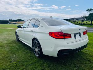 BMW 5-Series M SPORT / FINANCE AVAILABLE / HYBRID - Image 4