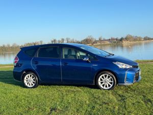 Toyota Prius HYBRID/ AUTO FINANCE AVAILABLE - Image 3