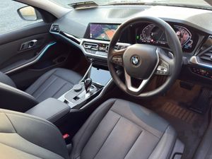 211 Bmw 330e Pro Comfort - Image 4